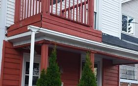 A Voyageur's Guest House